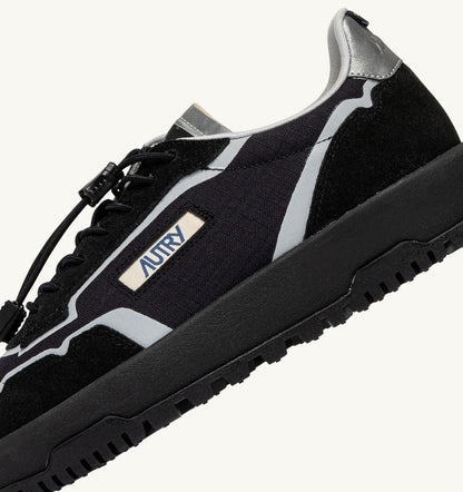 AUTRY WILDPACE LOW SNEAKERS IN BLACK AND SILVER RIPSTOP NYLON AND SUEDE