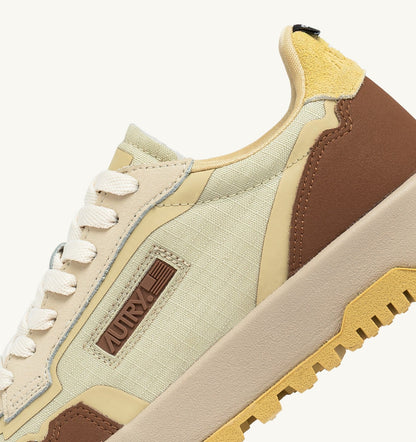 AUTRY WILDPACE LOW SNEAKERS IN RIPSTOP NYLON AND LEATHER COLOR FOG AND THRUSH