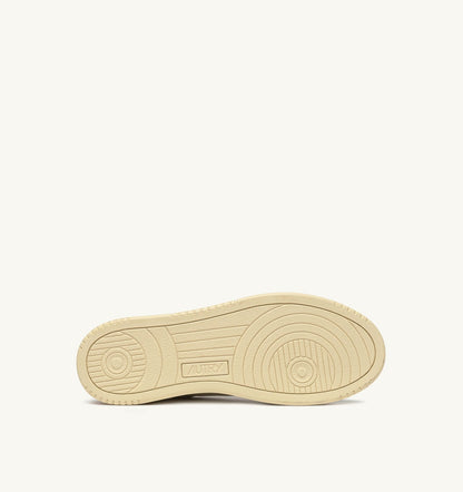 AUTRY DALLAS LOW SNEAKERS IN MARSHMALLOW AND MOREL LEATHER