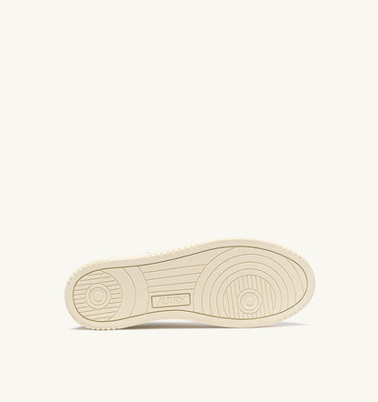 AUTRY DALLAS LOW SNEAKERS IN LODEN GREEN AND MARSHMALLOW LEATHER