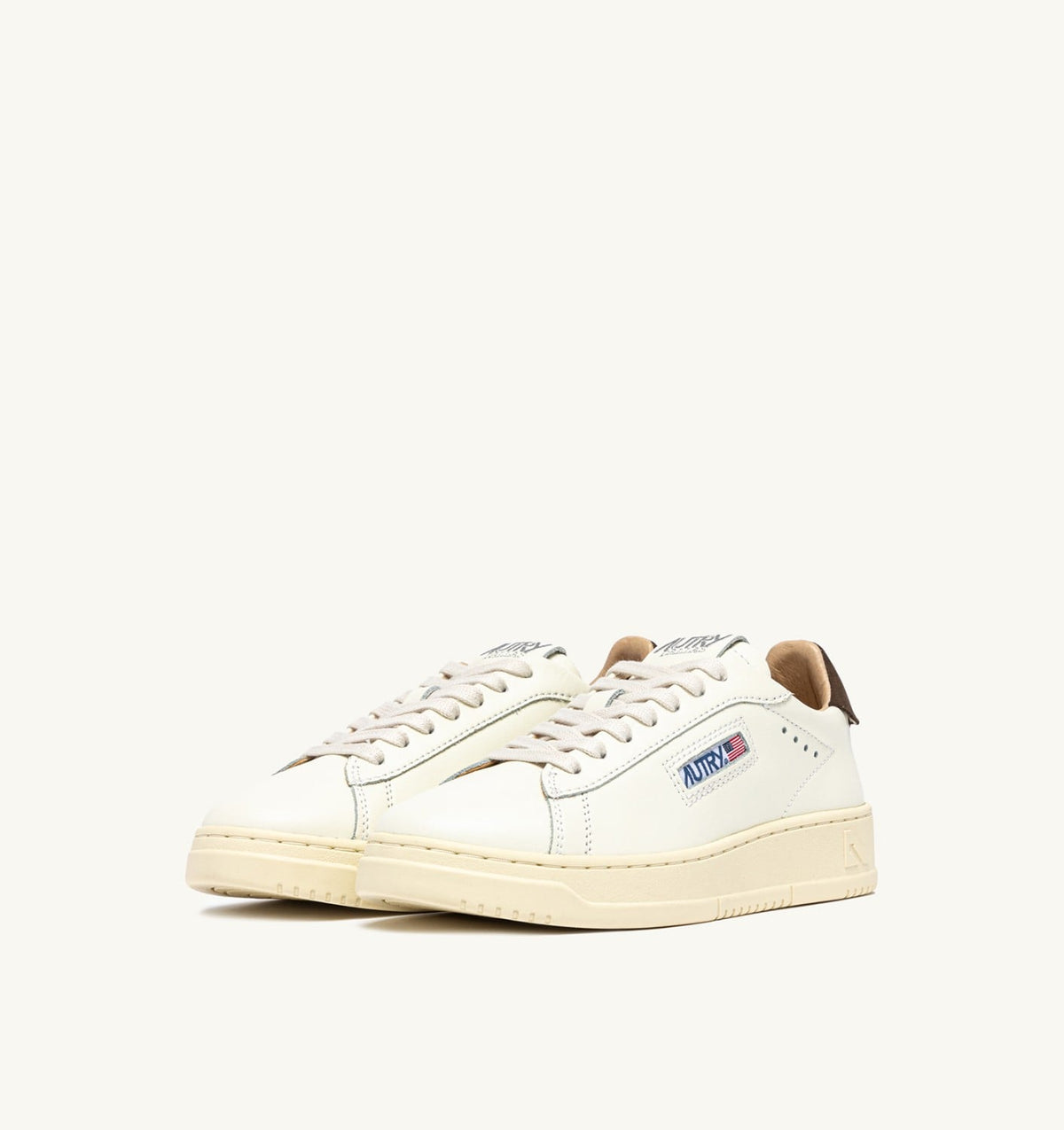 AUTRY DALLAS LOW SNEAKERS IN TEAK AND MARSHMALLOW LEATHER