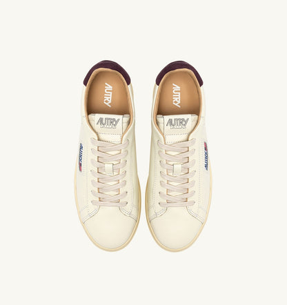 AUTRY DALLAS LOW SNEAKERS IN MARSHMALLOW AND FIG LEATHER