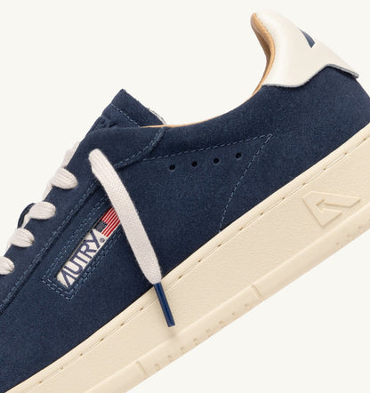 AUTRY DALLAS LOW SNEAKERS IN BLUETTE SUEDE