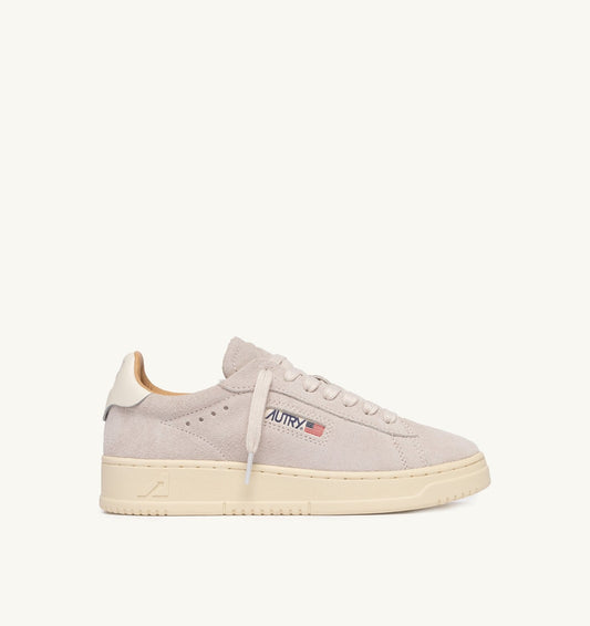 AUTRY DALLAS LOW SNEAKERS IN WHITE SUEDE