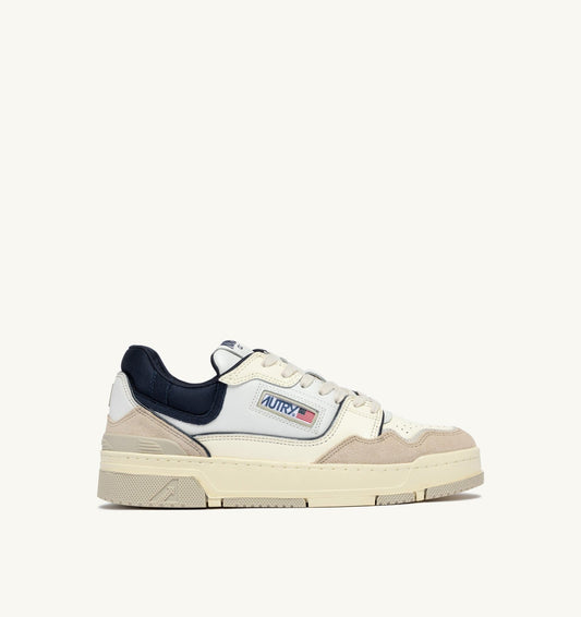 AUTRY SNEAKERS CLC LOW IN WHITE SAND AND SPACE BLUE LEATHER AND SUEDE