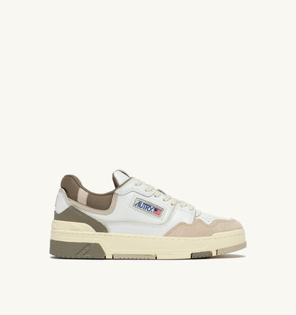 AUTRY SNEAKERS CLC LOW IN WHITE PELICAN AND COVERT GREEN LEATHER AND SUEDE