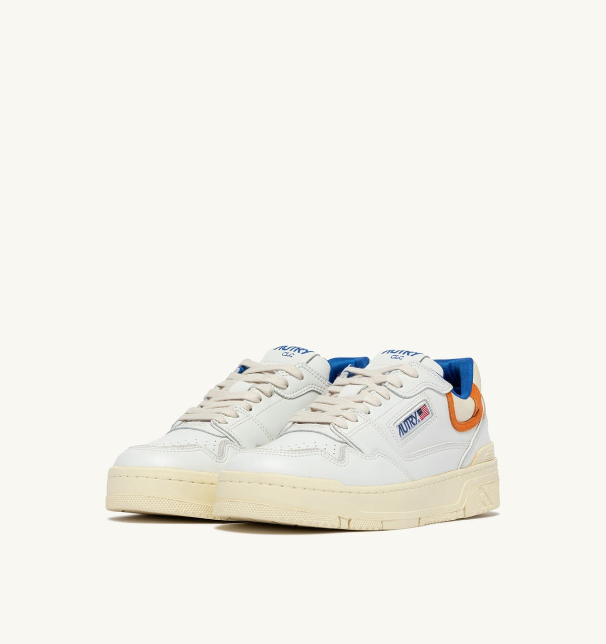 AUTRY SNEAKERS CLC LOW IN WHITE AND FANTA LEATHER