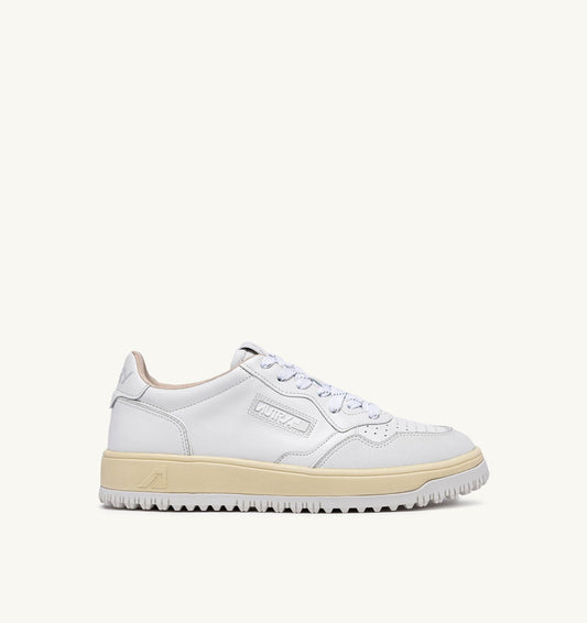 AUTRY GOLF LOW SNEAKERS IN WHITE LEATHER