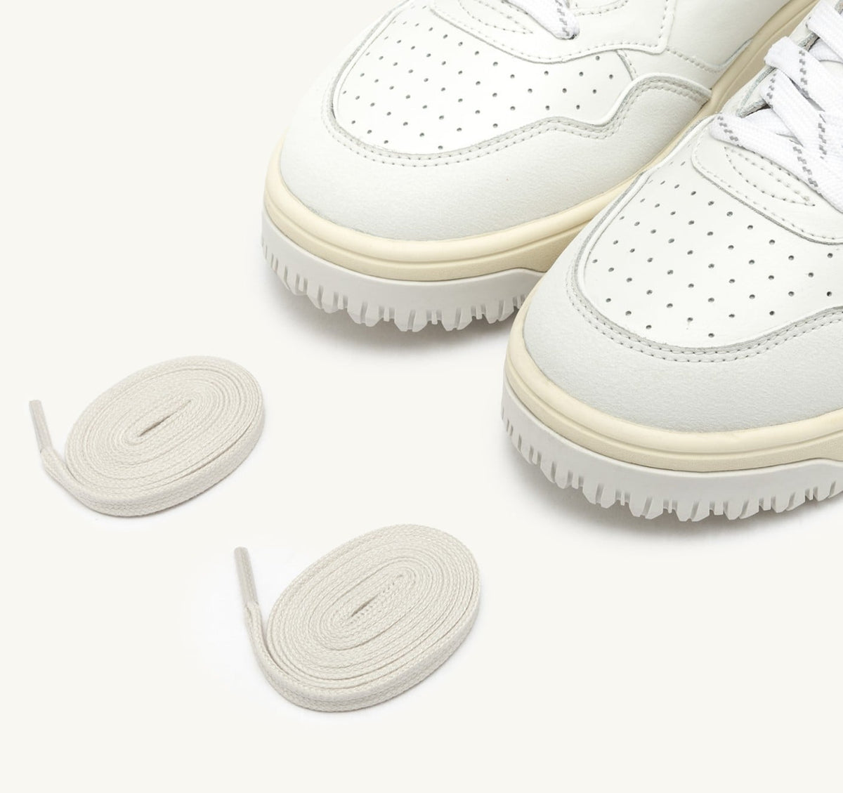 AUTRY GOLF LOW SNEAKERS IN WHITE LEATHER