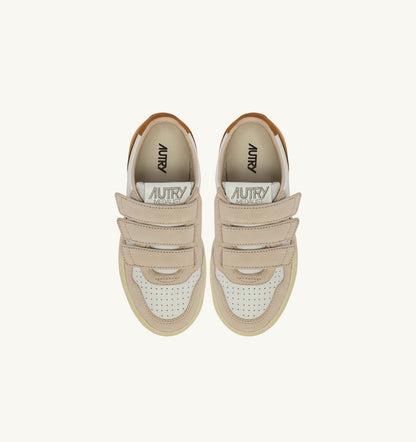 AUTRY MEDALIST KIDSTRIPES SNEAKERS IN WHITE LEATHER AND BROWN MUSCAT AND SAND SUEDE