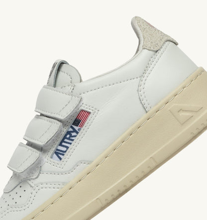 AUTRY MEDALIST LOW KIDSTRIPES SNEAKERS IN LEATHER COLOR WHITE AND GLITTER