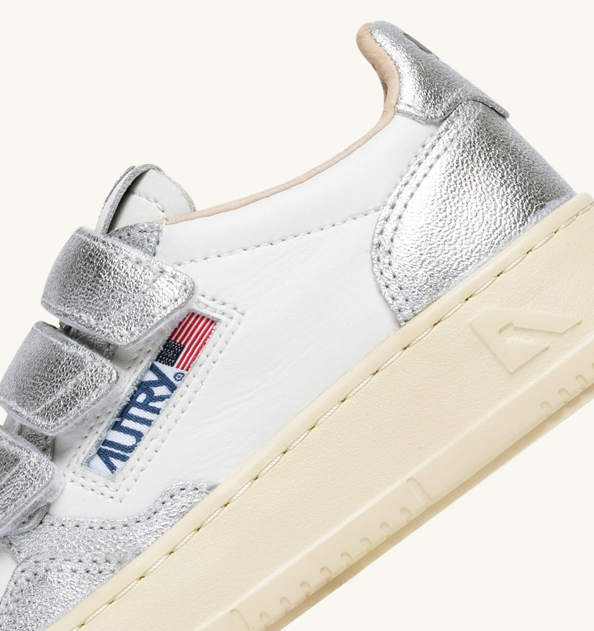 AUTRY MEDALIST KIDSTRIPES LOW BICOLOR SNEAKERS IN WHITE AND SILVER LEATHER