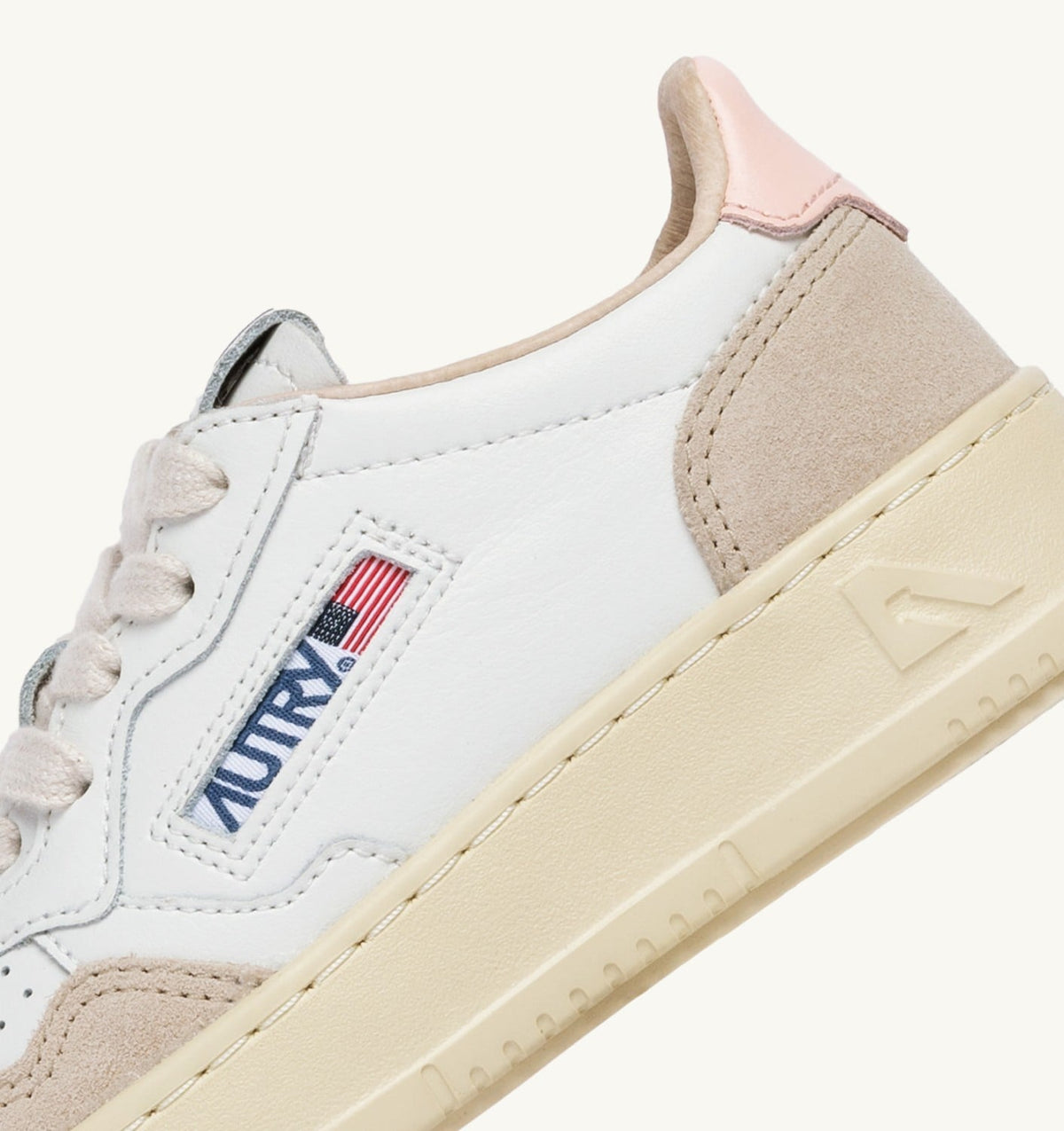 AUTRY MEDALIST KIDS LOW SNEAKERS IN WHITE AND CREOLE PINK SUEDE
