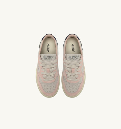 AUTRY MEDALIST KIDS LOW SNEAKERS IN SUEDE COLOR ATLANTIC WHITE AND ROSEMARY