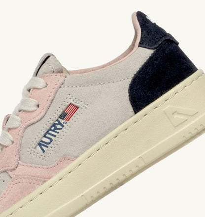 AUTRY MEDALIST KIDS LOW SNEAKERS IN SUEDE COLOR ATLANTIC WHITE AND ROSEMARY
