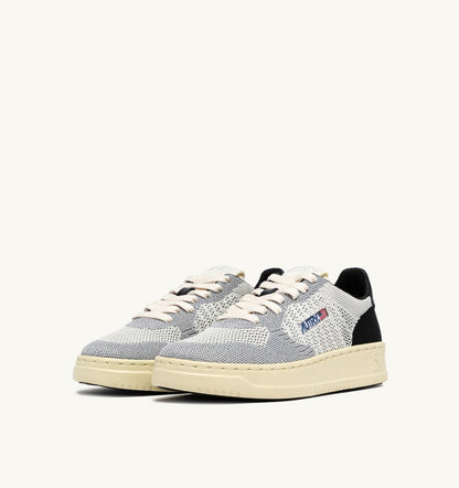 AUTRY MEDALIST EASEKNIT LOW SNEAKERS IN IVORY WHITE BLACK AND SILVER KNIT
