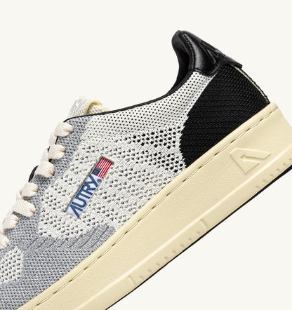 AUTRY MEDALIST EASEKNIT LOW SNEAKERS IN IVORY WHITE BLACK AND SILVER KNIT