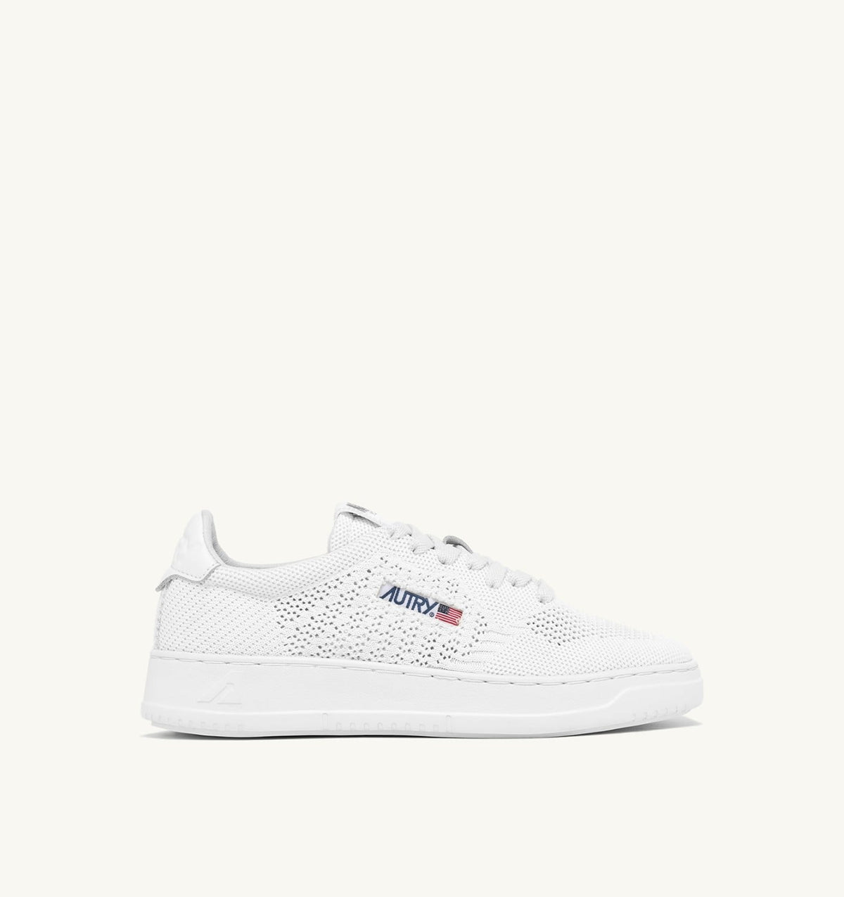 AUTRY MEDALIST EASEKNIT LOW SNEAKERS IN WHITE KNIT