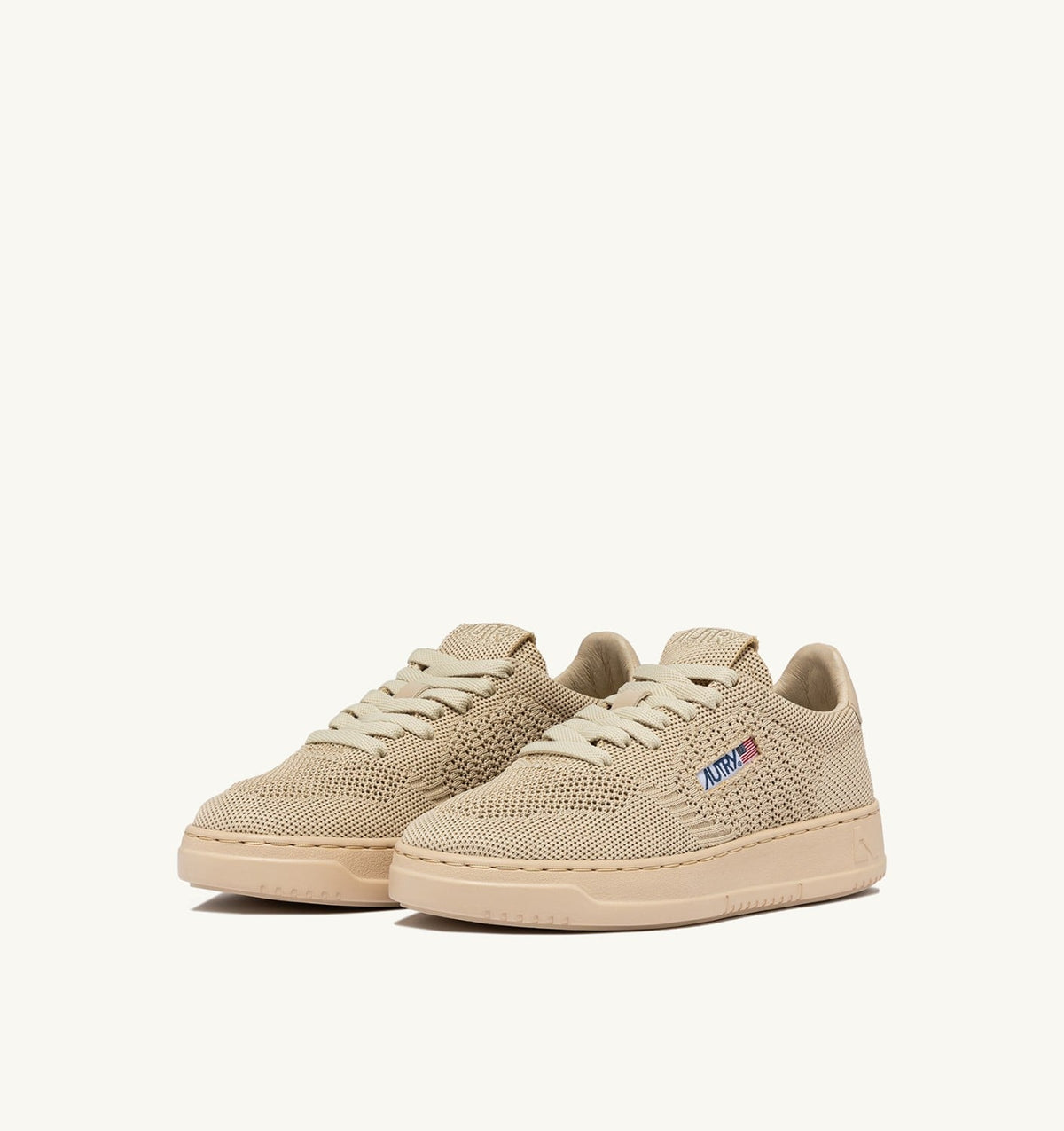 AUTRY MEDALIST EASEKNIT LOW SNEAKERS IN CREME BRULEE KNIT