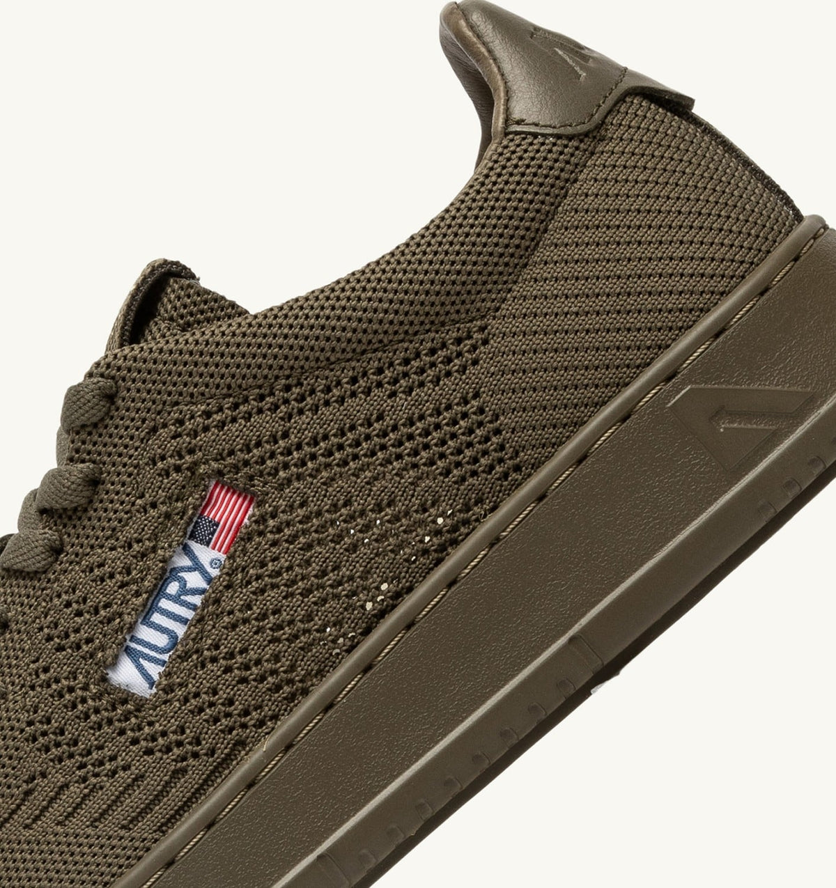 AUTRY MEDALIST EASEKNIT LOW SNEAKERS IN COVERT GREEN KNIT