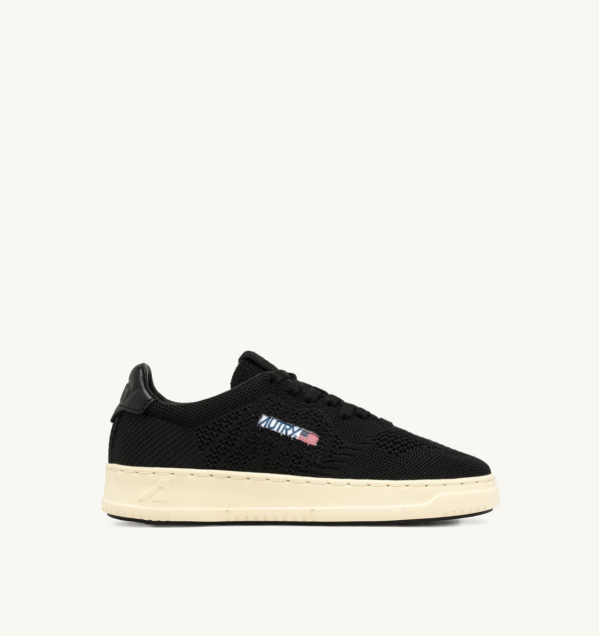 AUTRY EASEKNIT MEDALIST LOW SNEAKERS IN BLACK COLOR KNIT