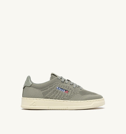 AUTRY MEDALIST EASEKNIT LOW SNEAKERS IN SEA GRASS KNIT