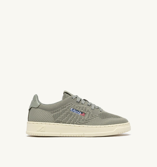 AUTRY MEDALIST EASEKNIT LOW SNEAKERS IN SEA GRASS KNIT