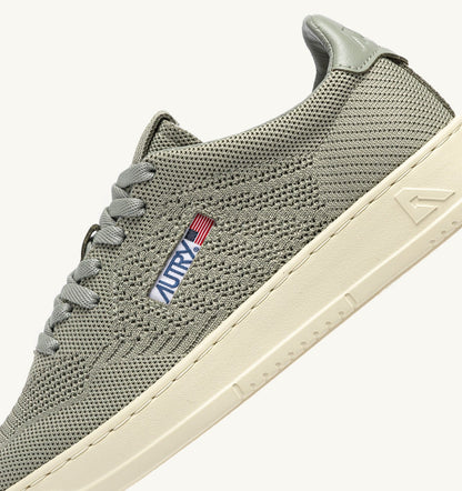 AUTRY MEDALIST EASEKNIT LOW SNEAKERS IN SEA GRASS KNIT