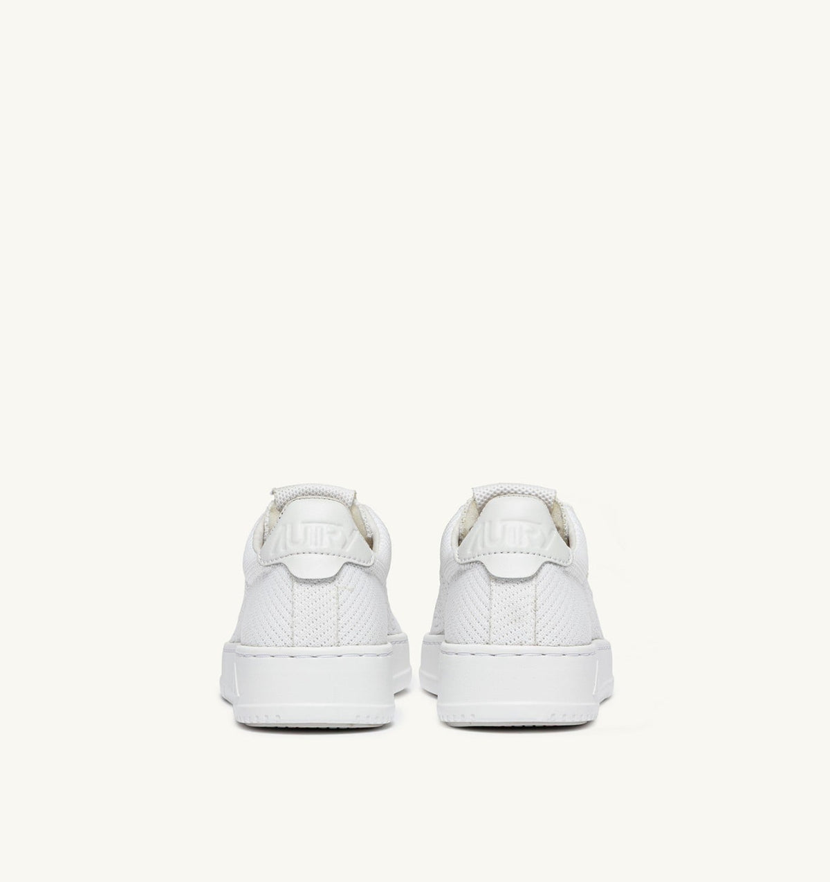 AUTRY MEDALIST EASEKNIT LOW SNEAKERS IN WHITE KNIT