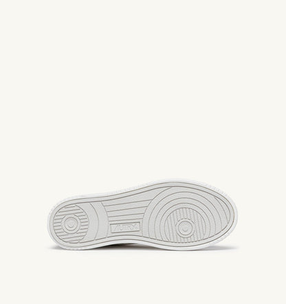 AUTRY MEDALIST EASEKNIT LOW SNEAKERS IN WHITE KNIT