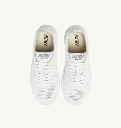 AUTRY MEDALIST EASEKNIT LOW SNEAKERS IN WHITE KNIT