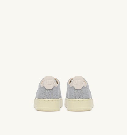 AUTRY MEDALIST EASEKNIT LOW SNEAKERS IN SILVER-TONE KNIT