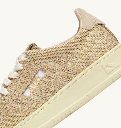 AUTRY MEDALIST EASEKNIT LOW SNEAKERS IN PLATINUM KNIT