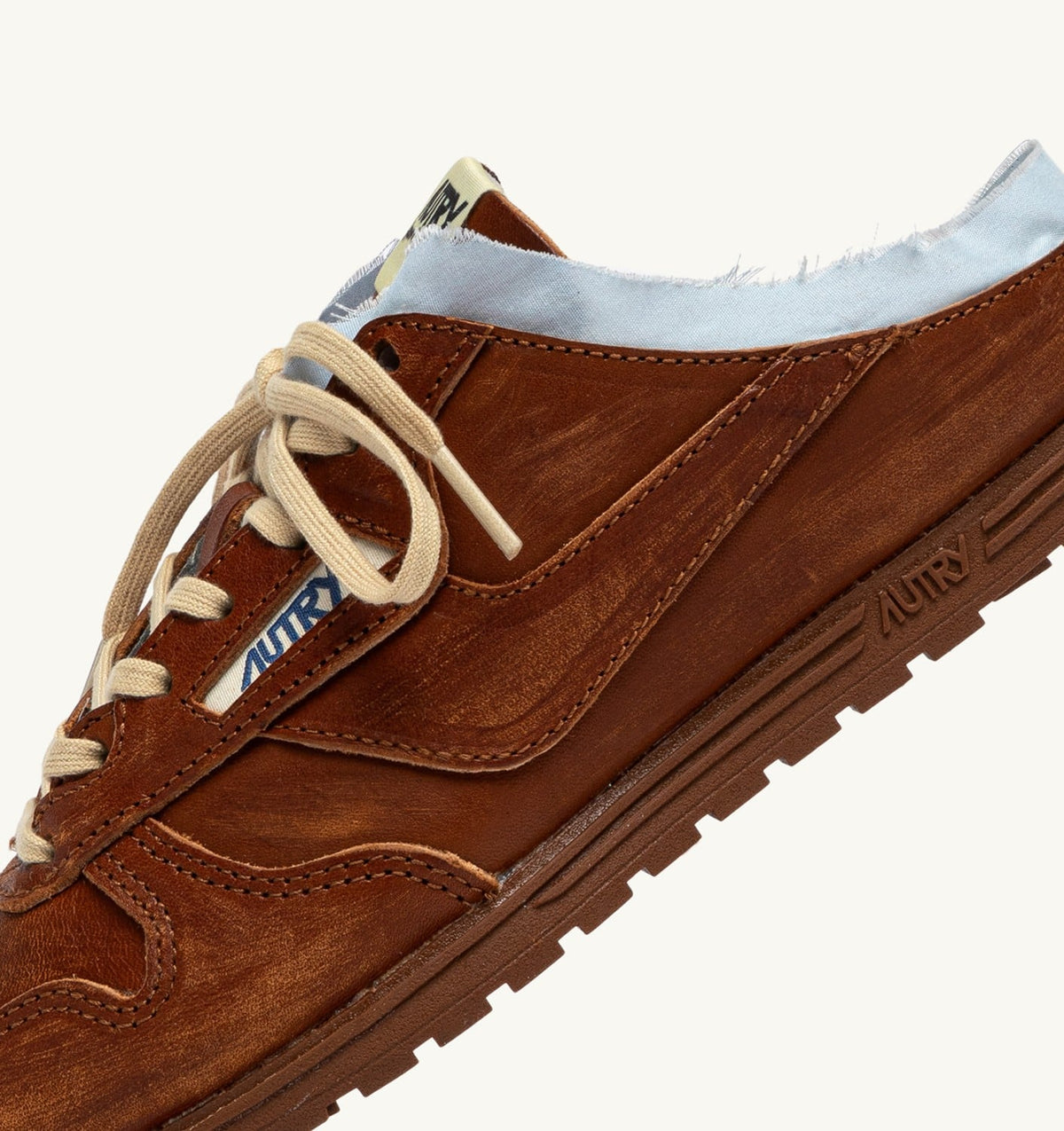 AUTRY WINDSPIN MULE SNEAKERS IN SHIRT BUFF AND AZURE LEATHER