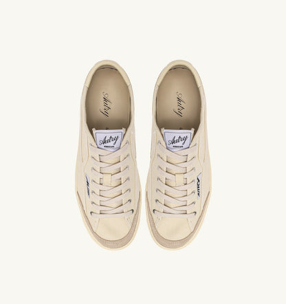 AUTRY WINDSCAPE LOW SNEAKERS IN CREAM CANVAS