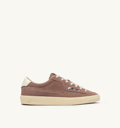AUTRY WINDSCAPE LOW SNEAKERS IN PIGEON AND MARSHMALLOW SUEDE