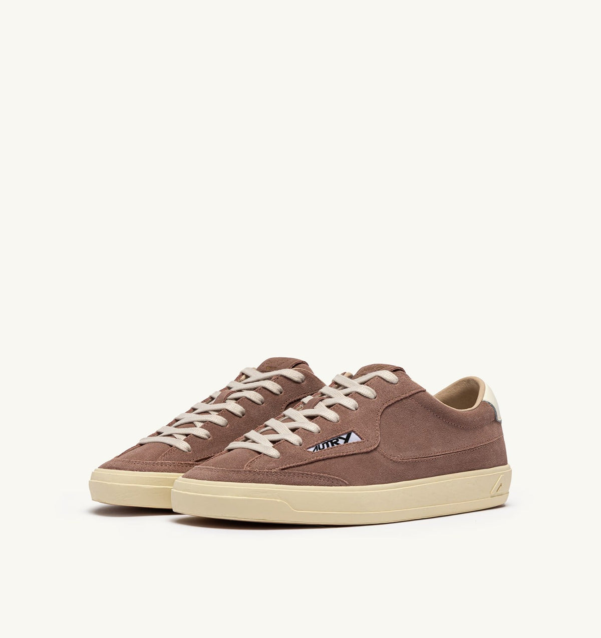 AUTRY WINDSCAPE LOW SNEAKERS IN PIGEON AND MARSHMALLOW SUEDE
