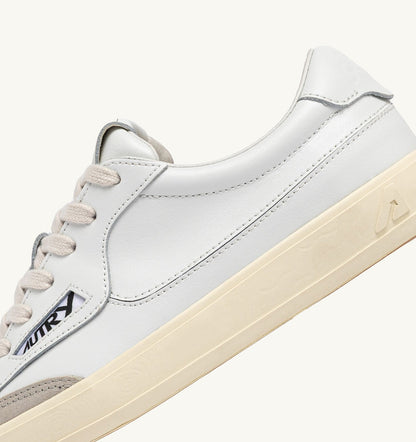 AUTRY WINDSCAPE LOW SNEAKERS IN WHITE LEATHER