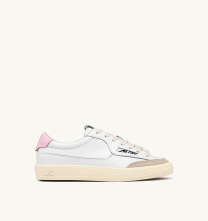 AUTRY WINDSCAPE LOW SNEAKERS IN WHITE AND FAIRY TALE LEATHER