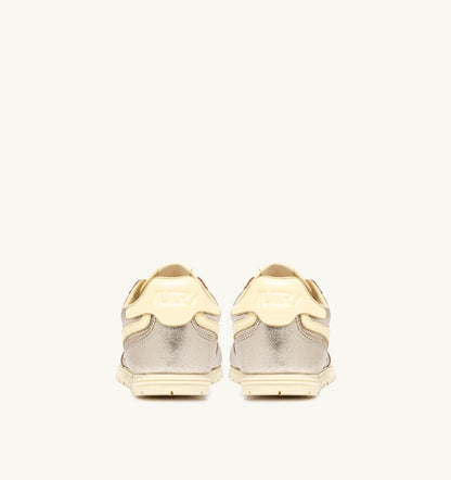 AUTRY WINDSPIN SNEAKERS IN PLATINUM AND RUTABAGA SUEDE AND LEATHER