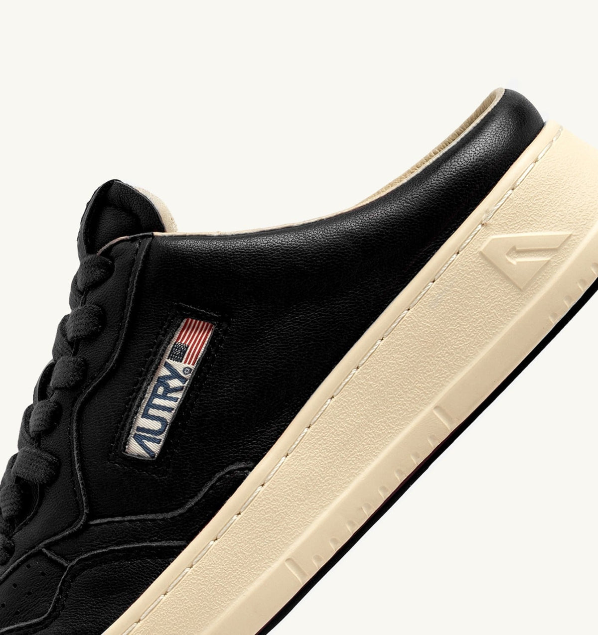 AUTRY MEDALIST MULE SNEAKERS IN NAPA LEATHER COLOR BLACK