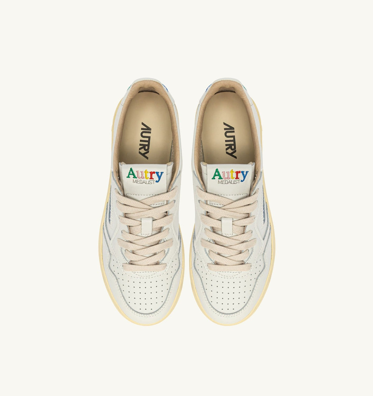 AUTRY MEDALIST LOW SNEAKERS IN WHITE LEATHER