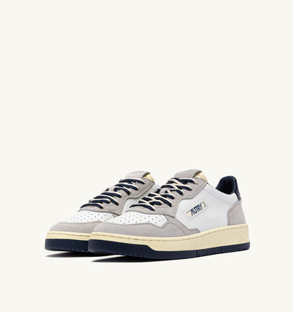 AUTRY MEDALIST LOW SNEAKERS IN VAPOR AND SPACE SUEDE AND LEATHER