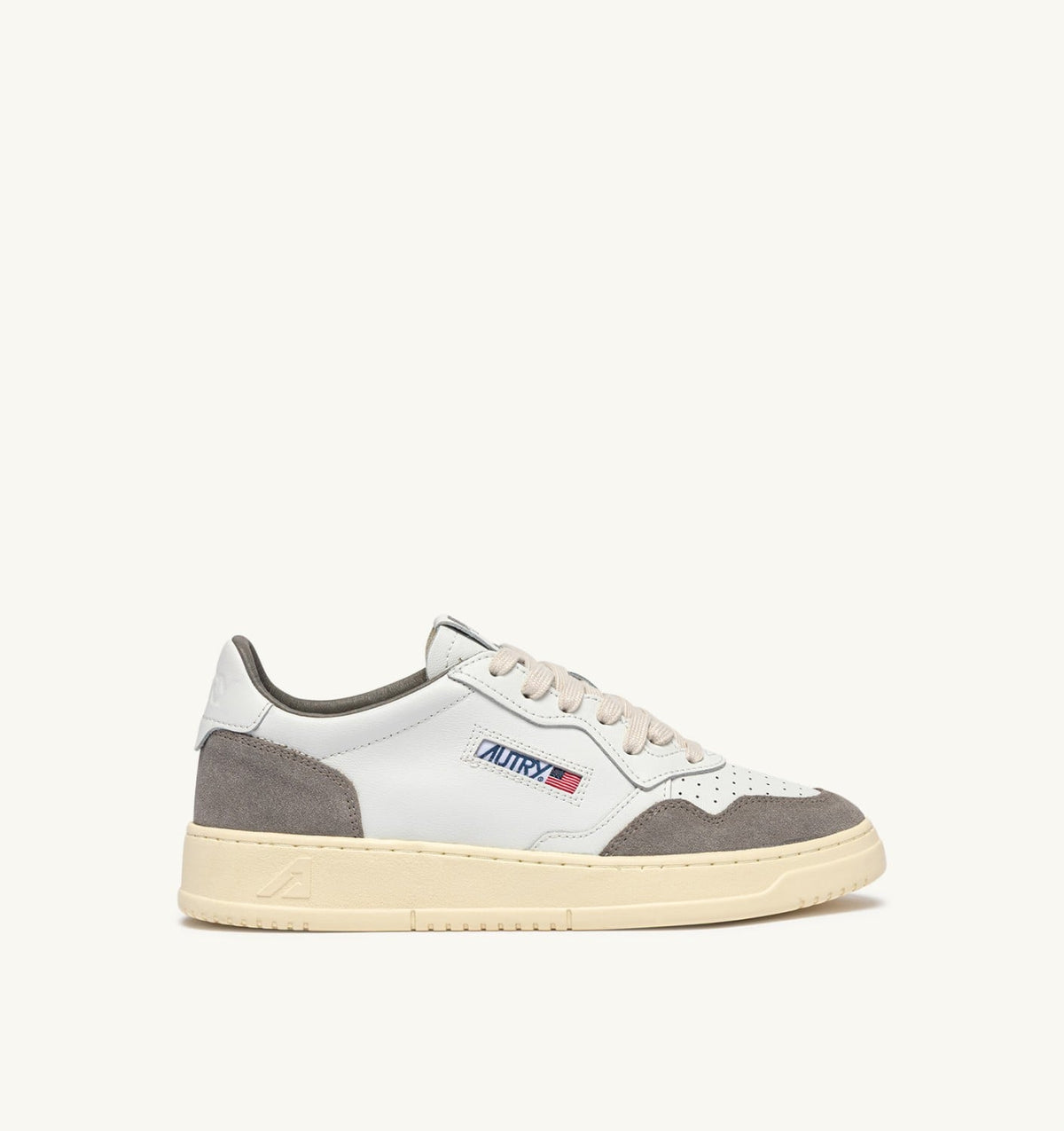 AUTRY MEDALIST LOW SNEAKERS IN WHITE LEATHER AND CEMENT SUEDE