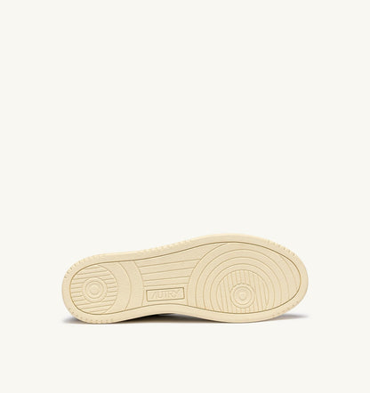 AUTRY MEDALIST LOW SNEAKERS IN WHITE LEATHER AND TOBACCO SUEDE