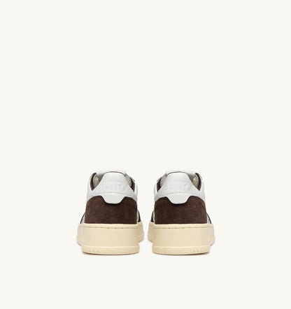 AUTRY MEDALIST LOW SNEAKERS IN WHITE LEATHER AND MAHOGANY SUEDE