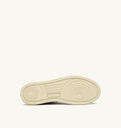 AUTRY MEDALIST LOW SNEAKERS IN WHITE AND BLACK SUEDE AND LEATHER WITH LETTERING