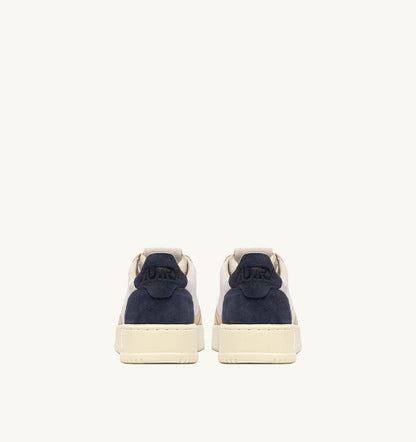 AUTRY MEDALIST LOW TRICOLOR SNEAKERS IN SUEDE COLOR WHITE SAND AND BLUE SPACE