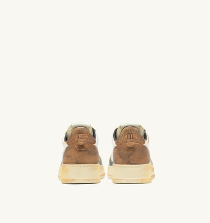 AUTRY MEDALIST LOW SUPER VINTAGE SNEAKERS IN WHITE COPPER AND SPACE LEATHER
