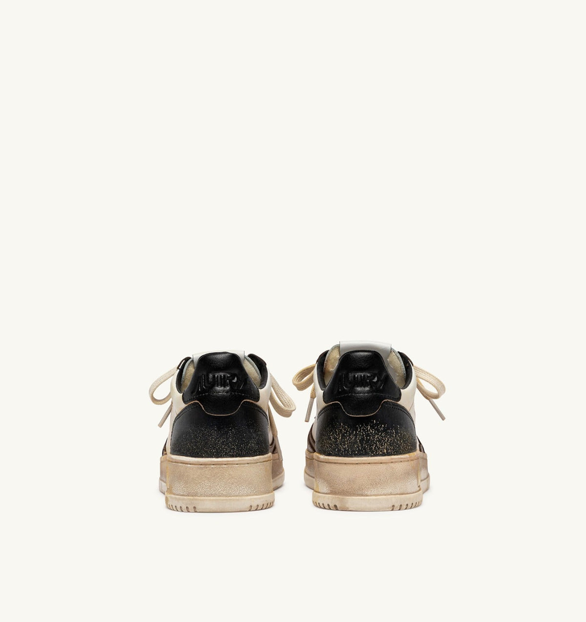 AUTRY MEDALIST LOW SUPER VINTAGE SNEAKERS IN WHITE, BLACK AND MALT LEATHER